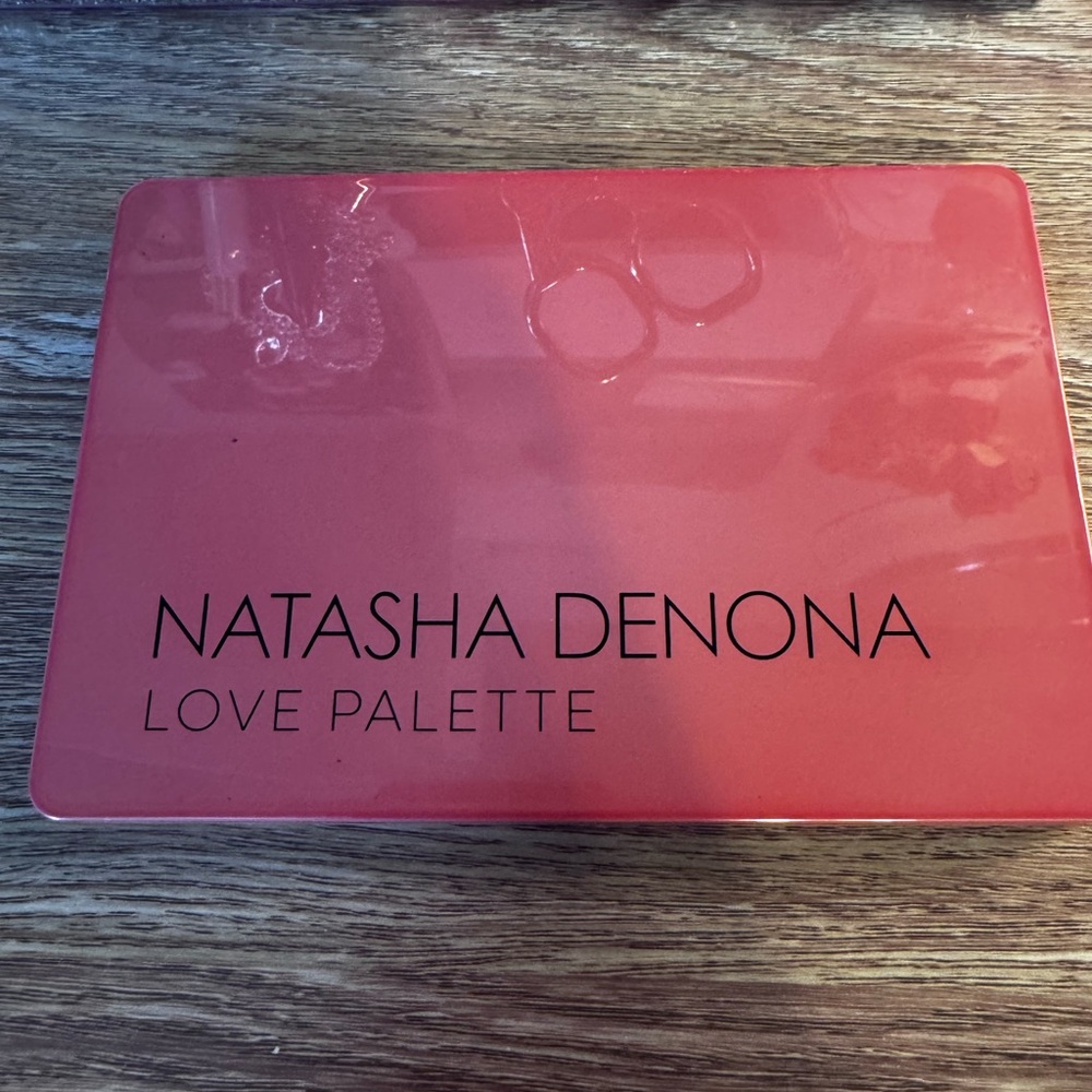 Natasha Denona Love Palette in Bold Red